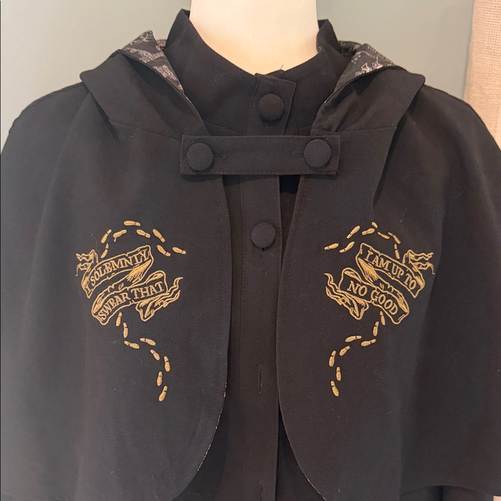 Torrid Harry Potter Black & Gold Embroidered Capelet Coat, Size 1 (XL) - Picture 15 of 16